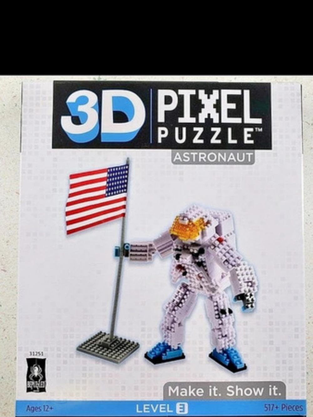 BePuzzled 3D Pixel Puzzle Deluxe - Astronaut: 517 Pcs